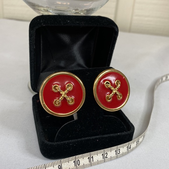 Vintage Goldtone and red disc button design earrings - Picture 2 of 6